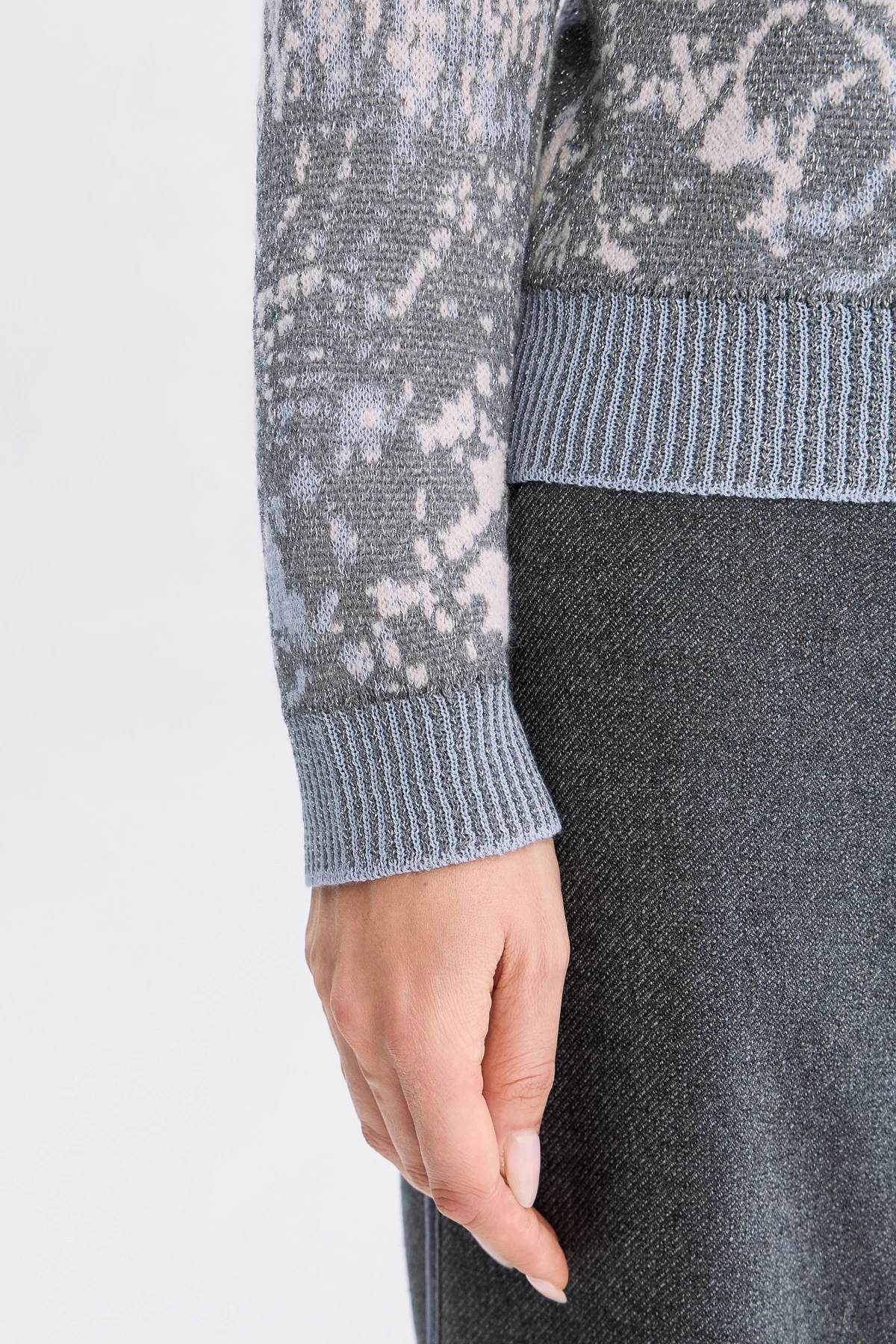 Джемпер вязаный «Графитовый букет» 3